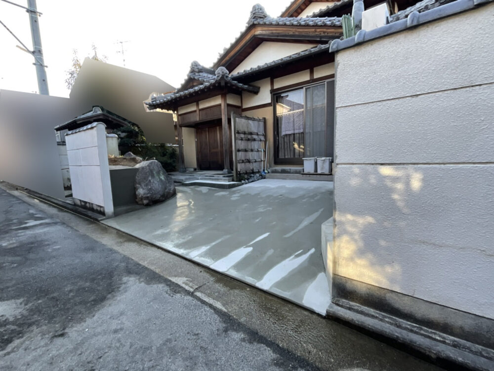 お庭と塀を撤去し駐車場にリニューアル【岡崎市 S様邸】